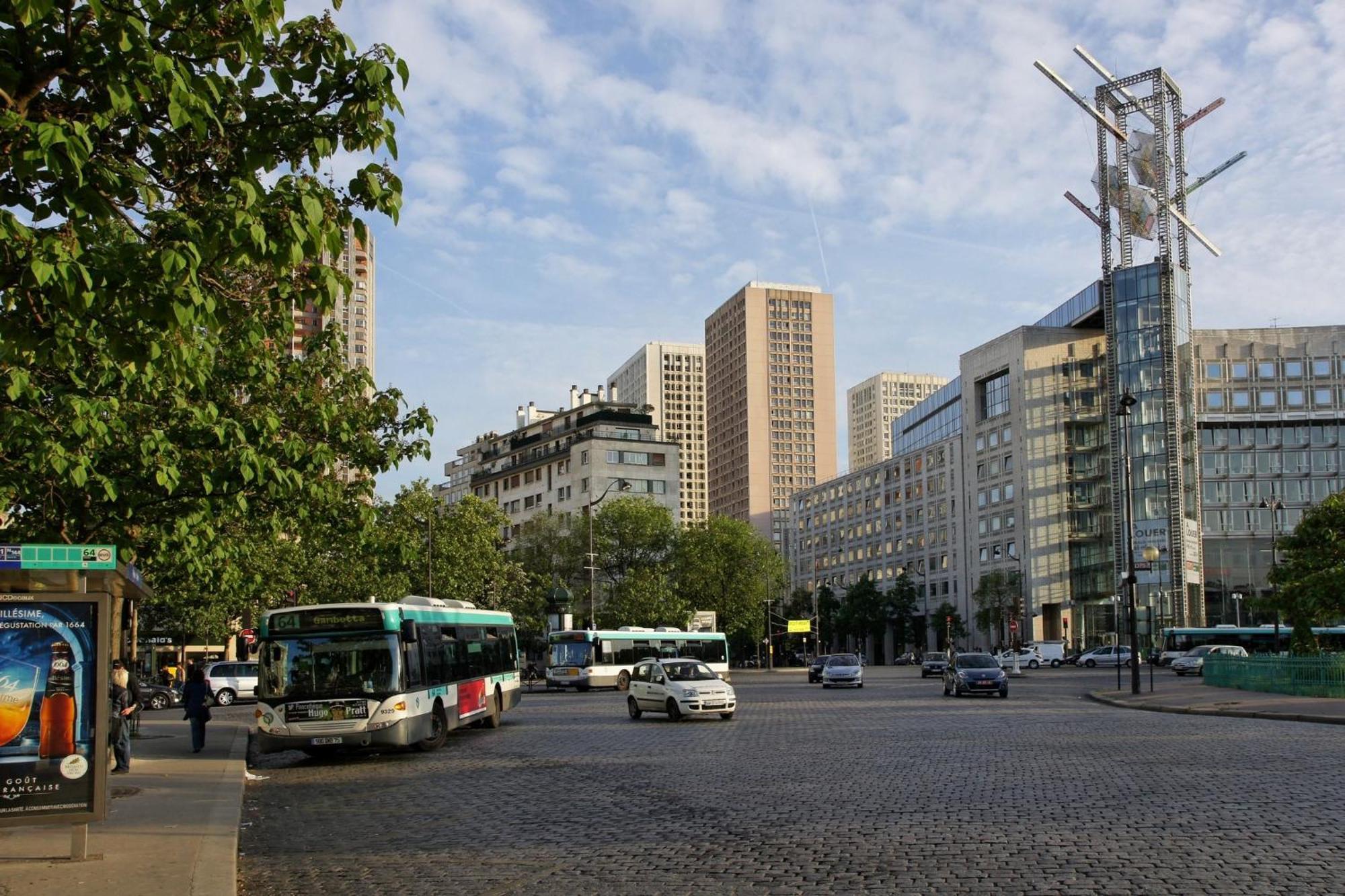Le 300 By Happynoworry Apartment *