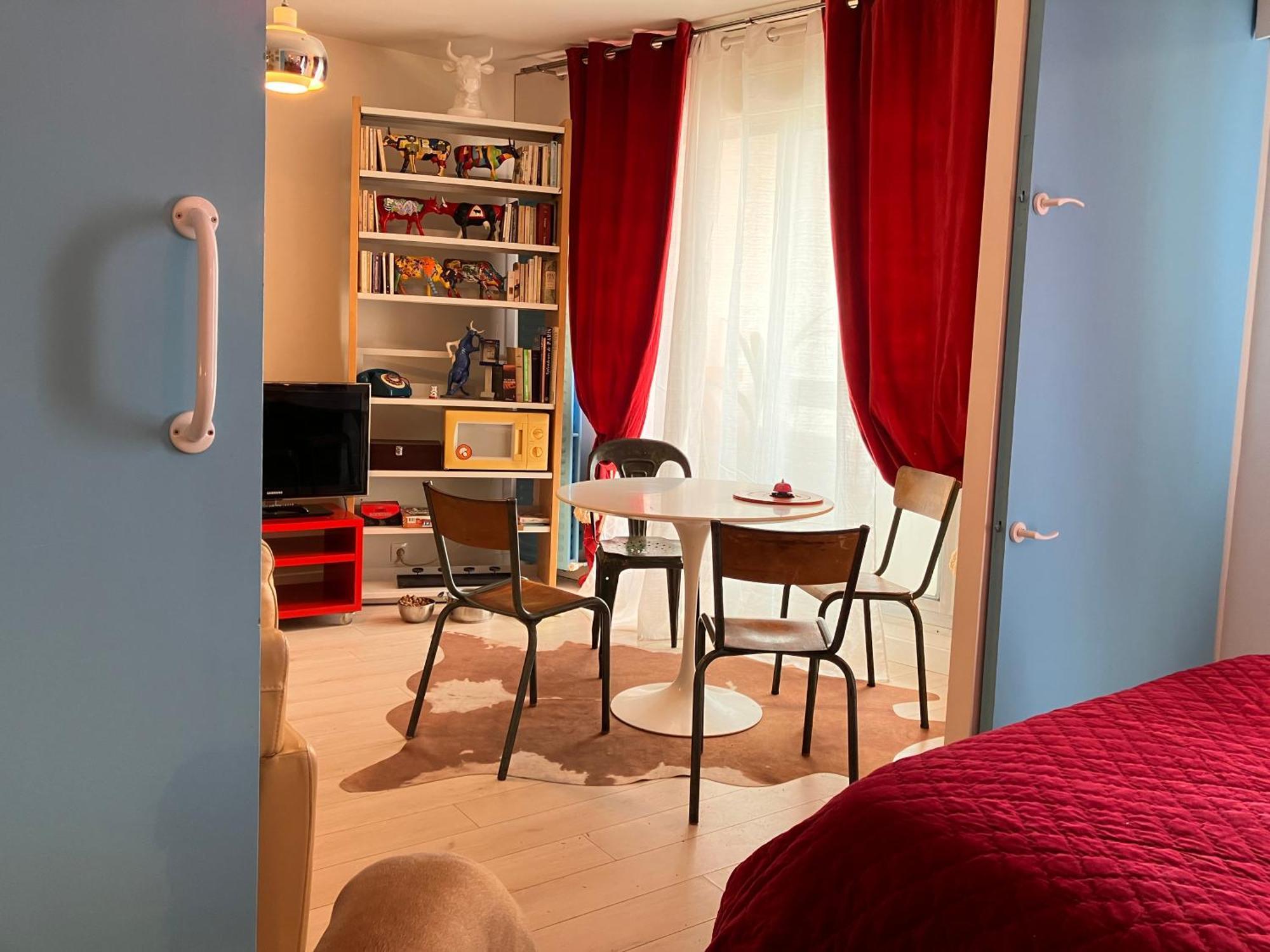 Le 300 By Happynoworry Apartment *